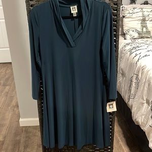 NWT Anne Klein Size 10 Dark Green Flattering Dress